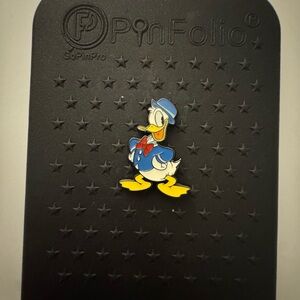 Disney Donald Duck Dapper Pin